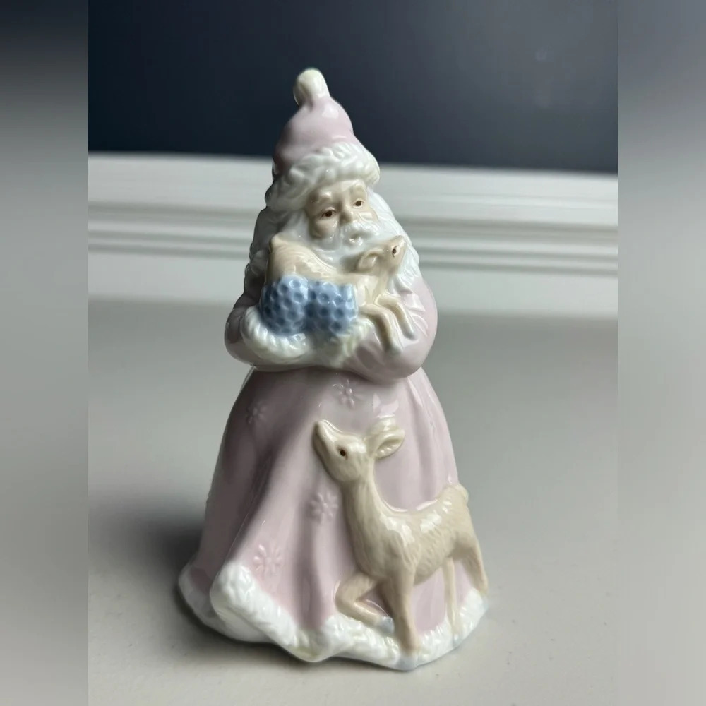 Holiday Time Porcelain Santa Dinner Ball